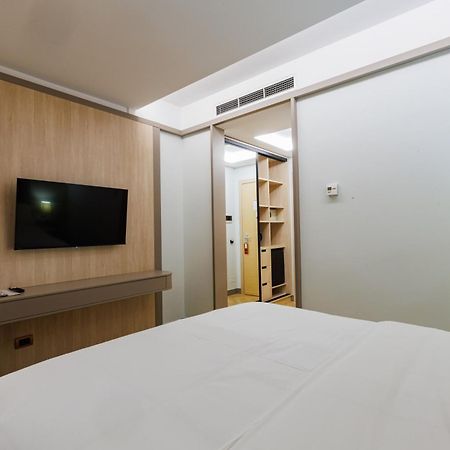 Hotel Fieri Екстериор снимка