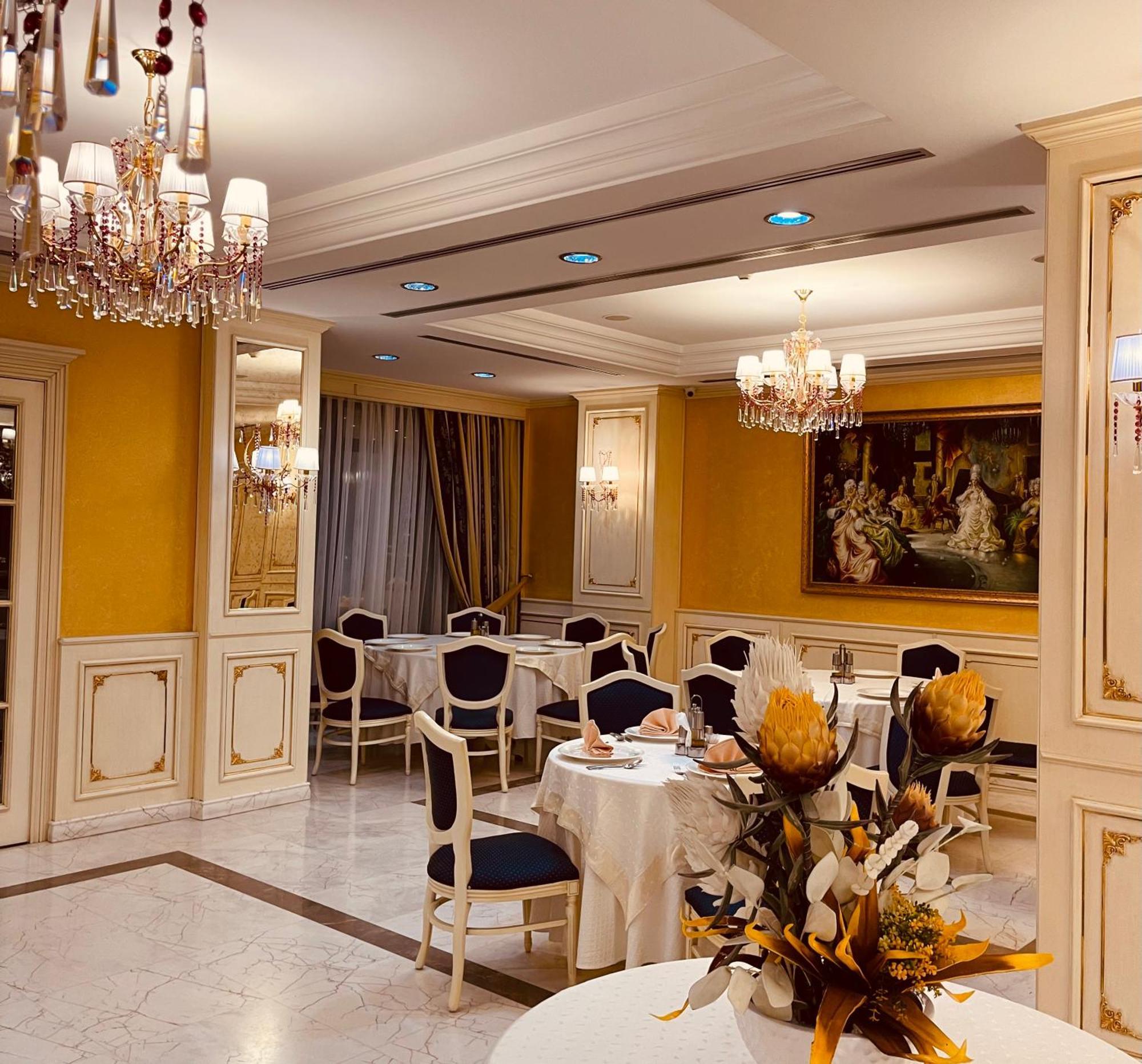 Hotel Fieri Екстериор снимка