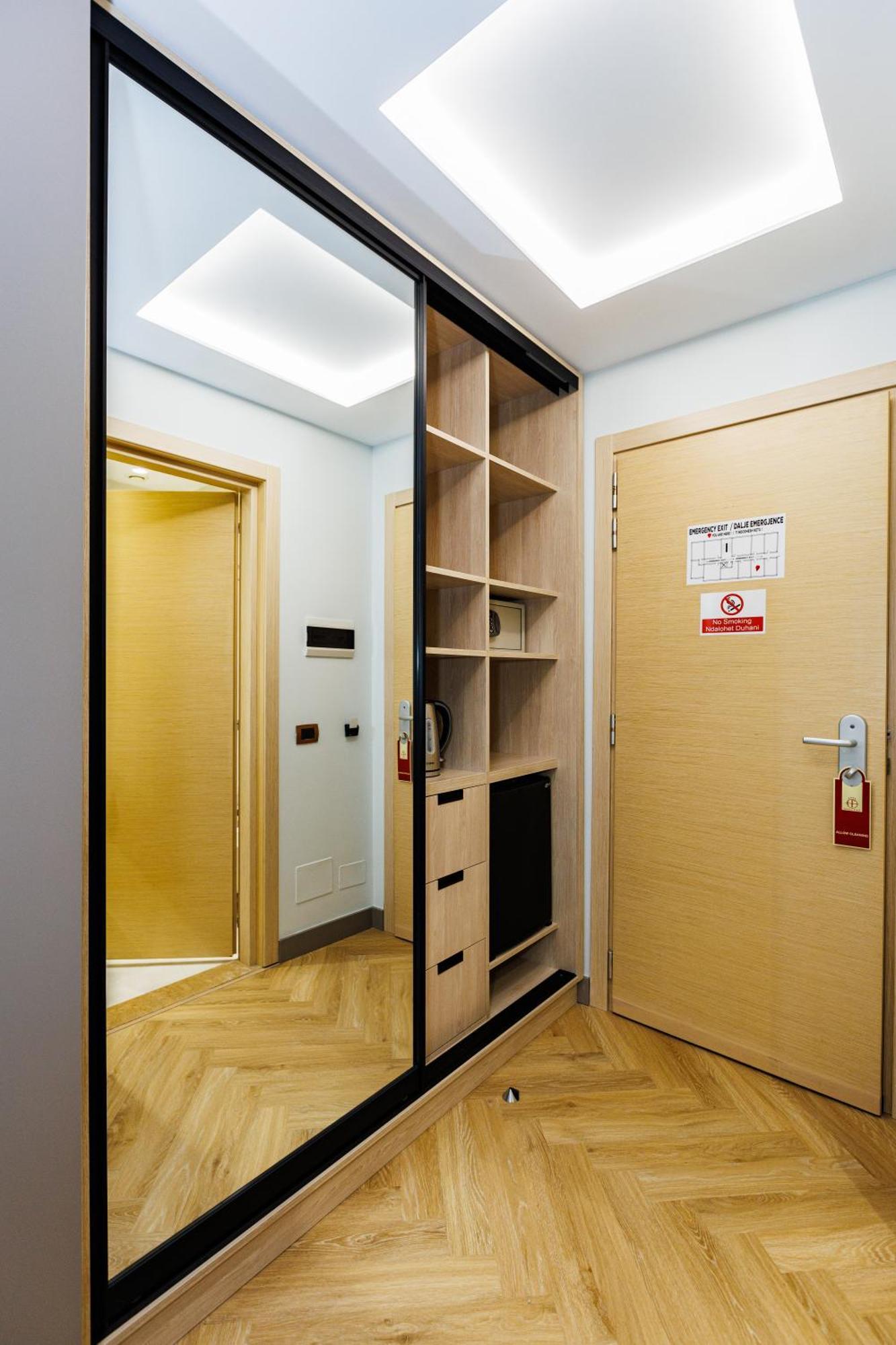 Hotel Fieri Екстериор снимка
