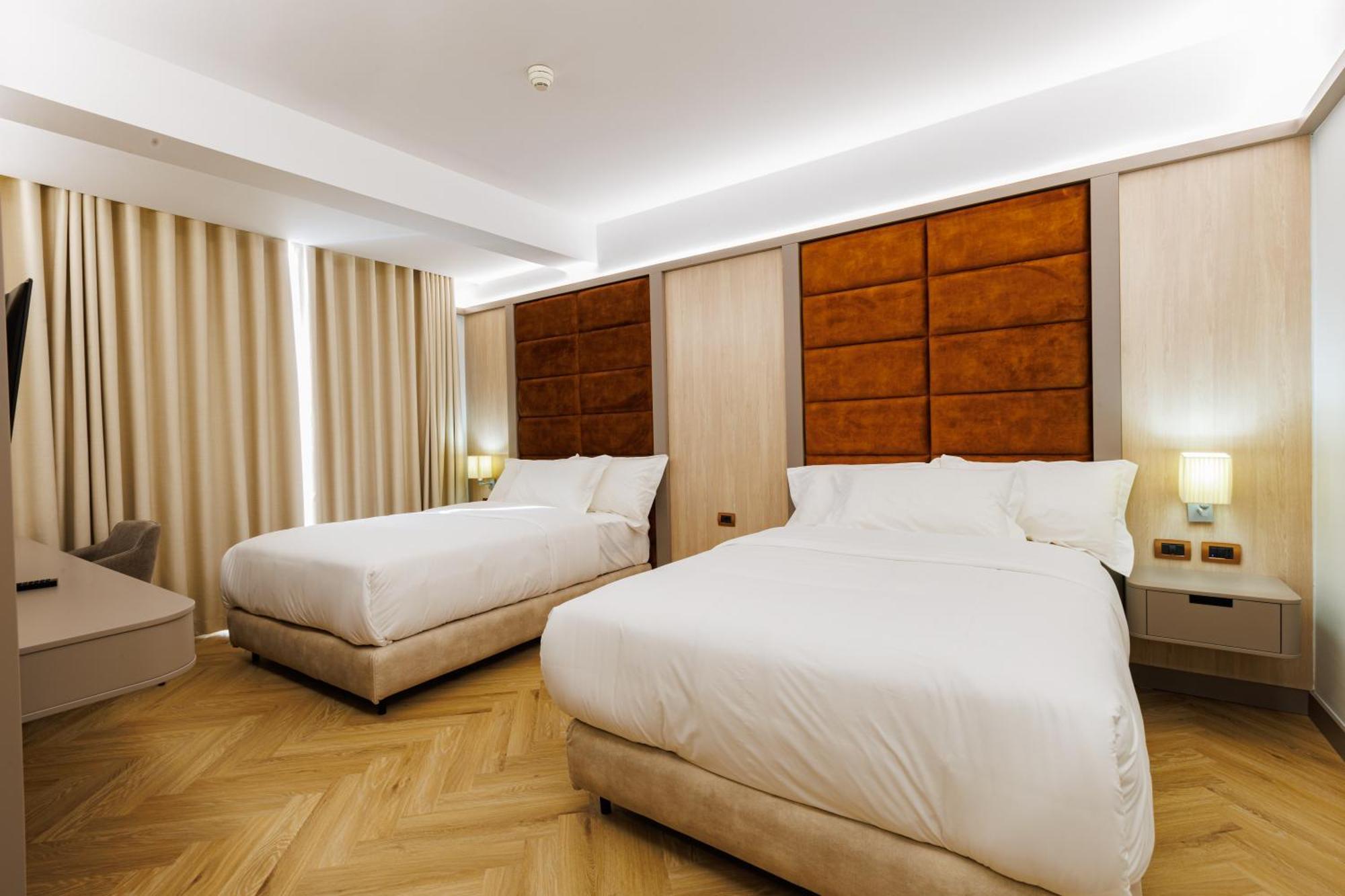 Hotel Fieri Екстериор снимка