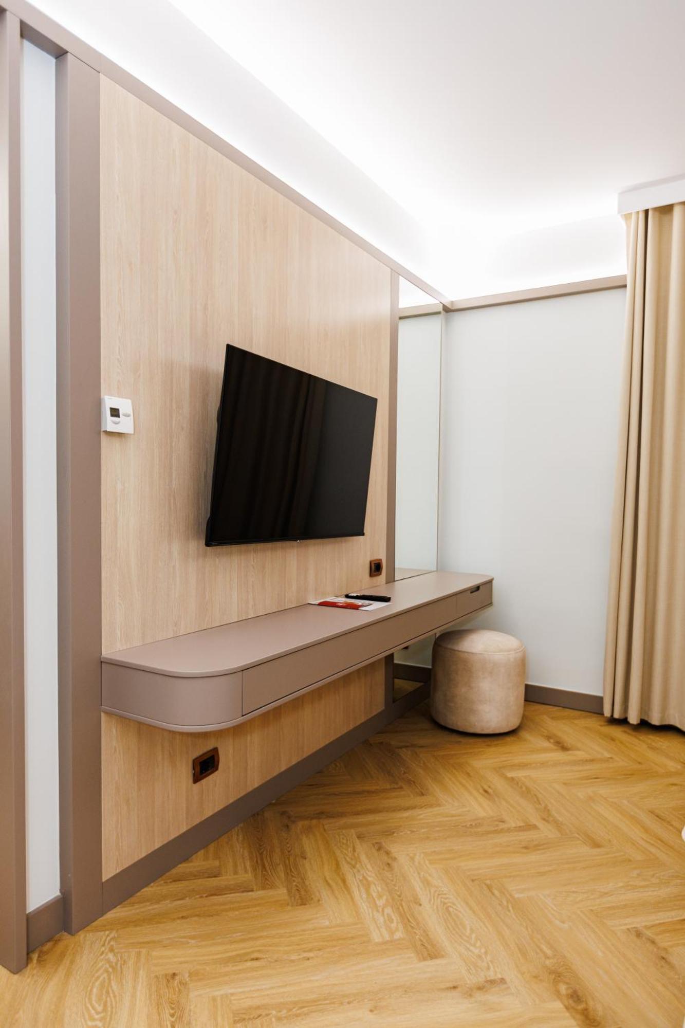 Hotel Fieri Екстериор снимка